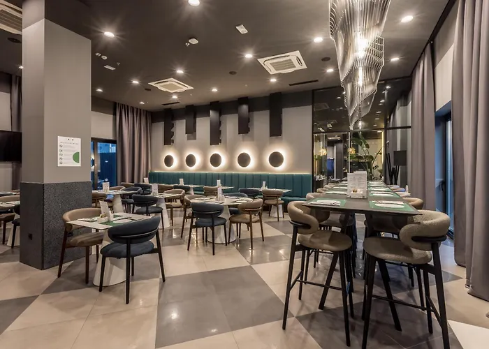 Cora Hotel
